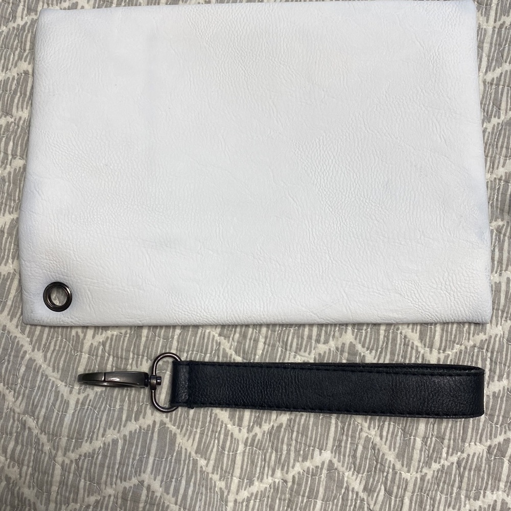 Jones New York 4pc Interchangeable Wristlet set blush, black, white Vegan leathr - Picture 6 of 9
